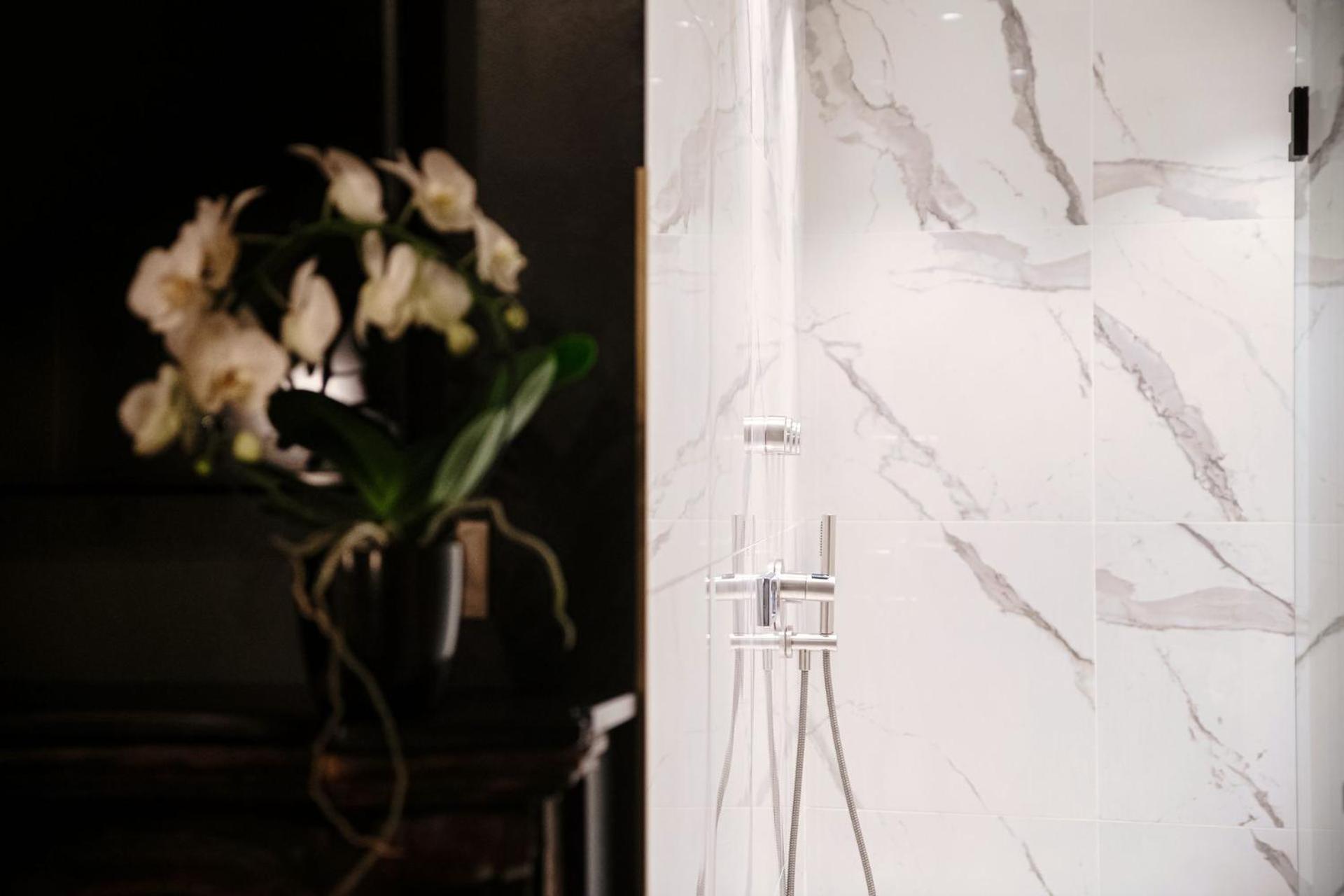 Vitrum - Como Luxury Suites Room photo